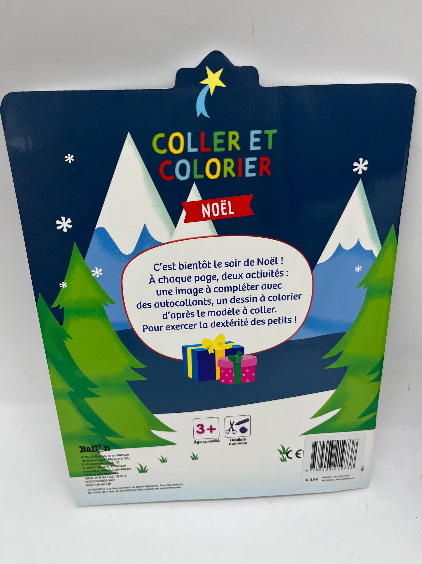 livre d’activité magazine souple Noël je colle je colorie avec 144 gommettes  spécial Noël  Neuf