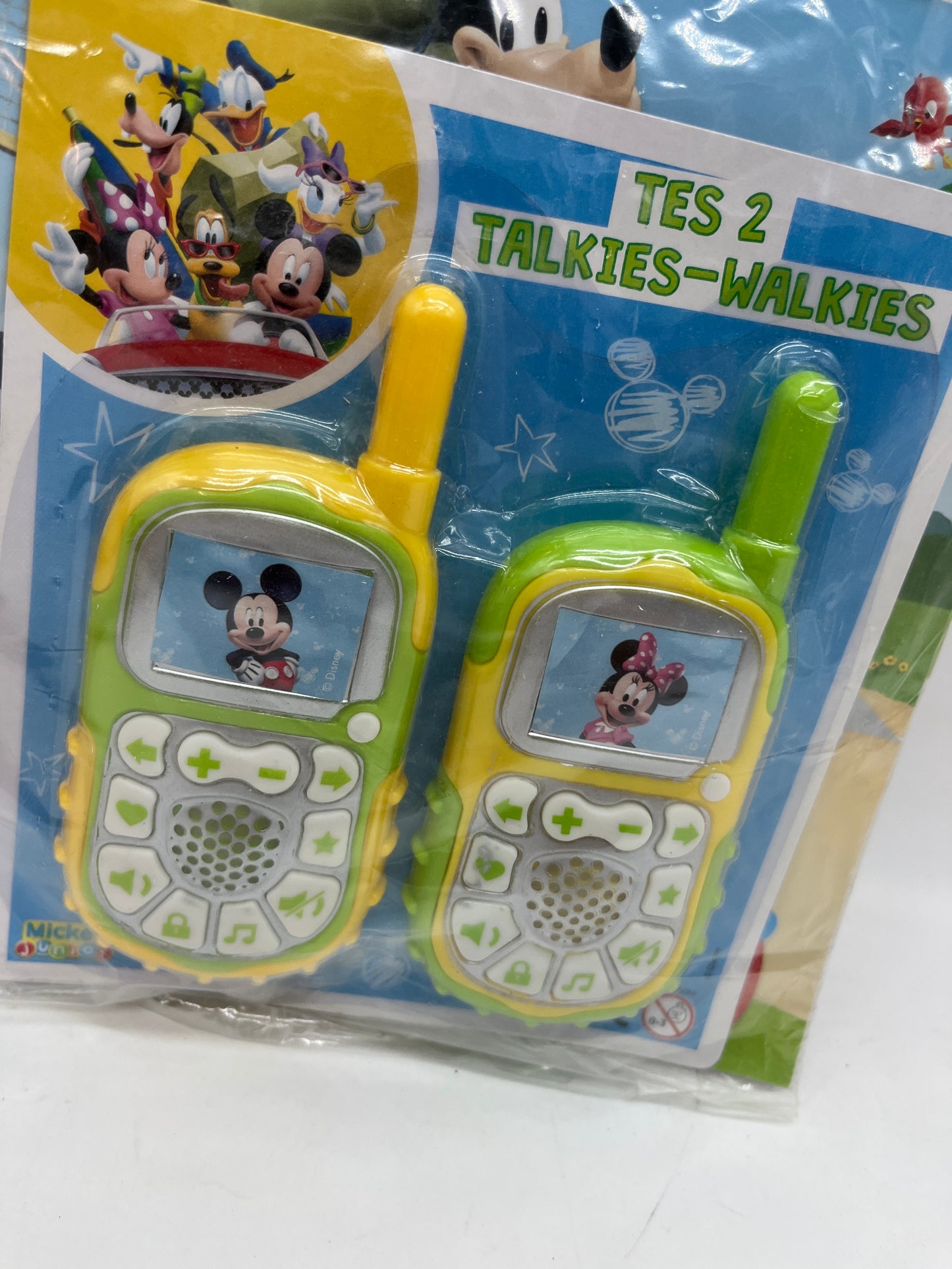 livre d’activité Magazine Mickey junior avec ces talkies-walkies Mickey jaune vert Neuf ! Disney