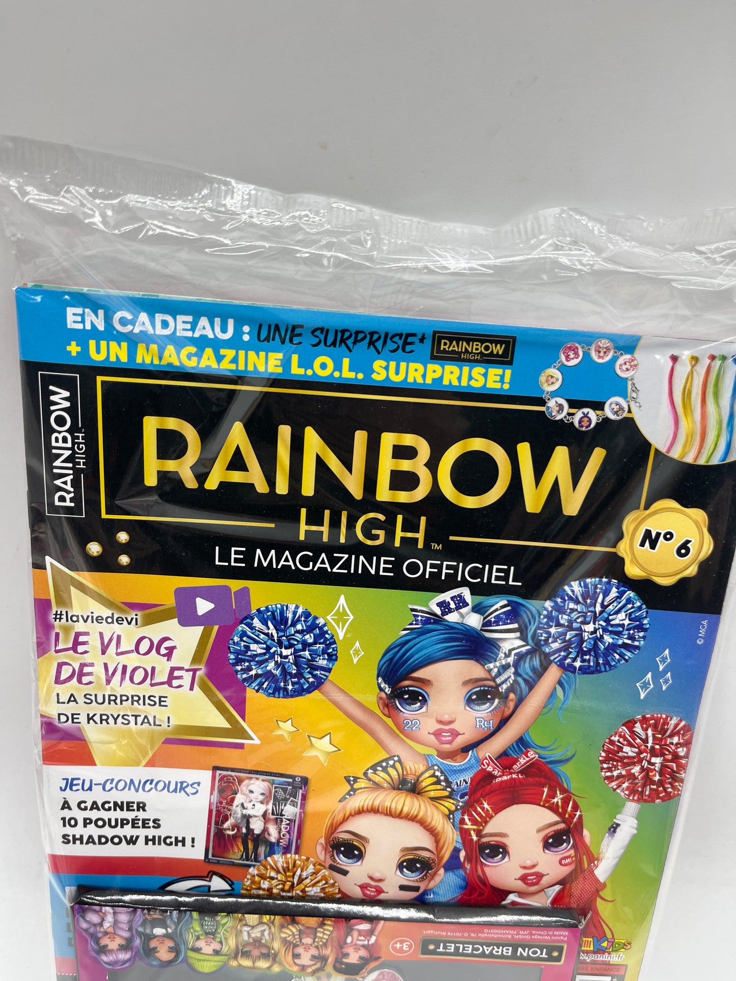 livre d’activité Magazine rainbow High magazine officiel avec son bracelet Neuf !