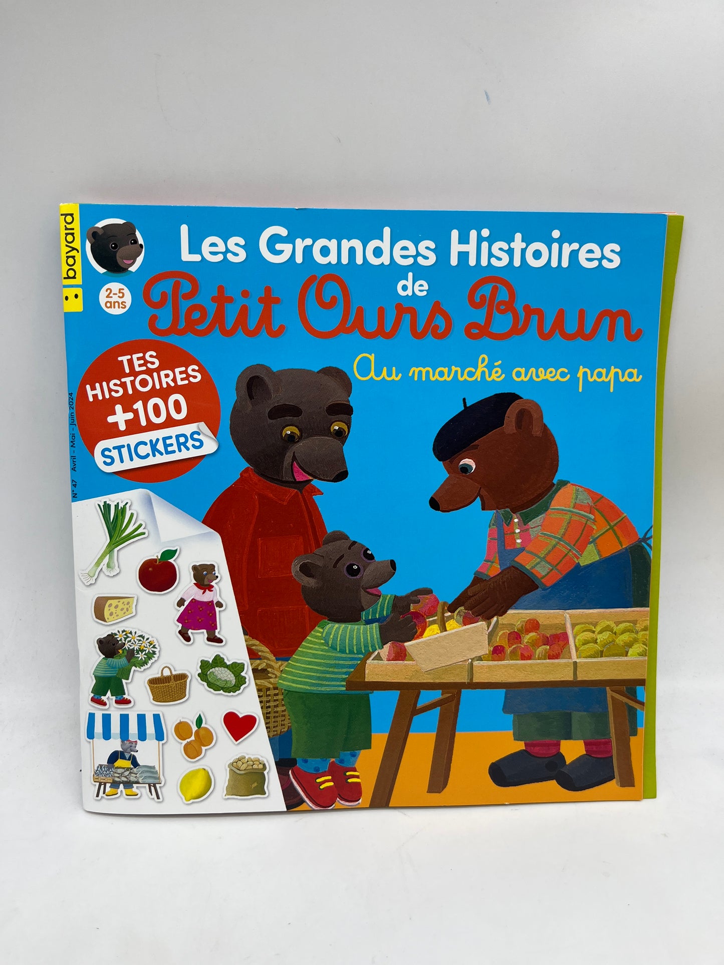 Livre d’activité magazine Les grandes histoires  de Petit Ours Brun thème au marché avec Papa Neuf ! Avec gommettes et imagier