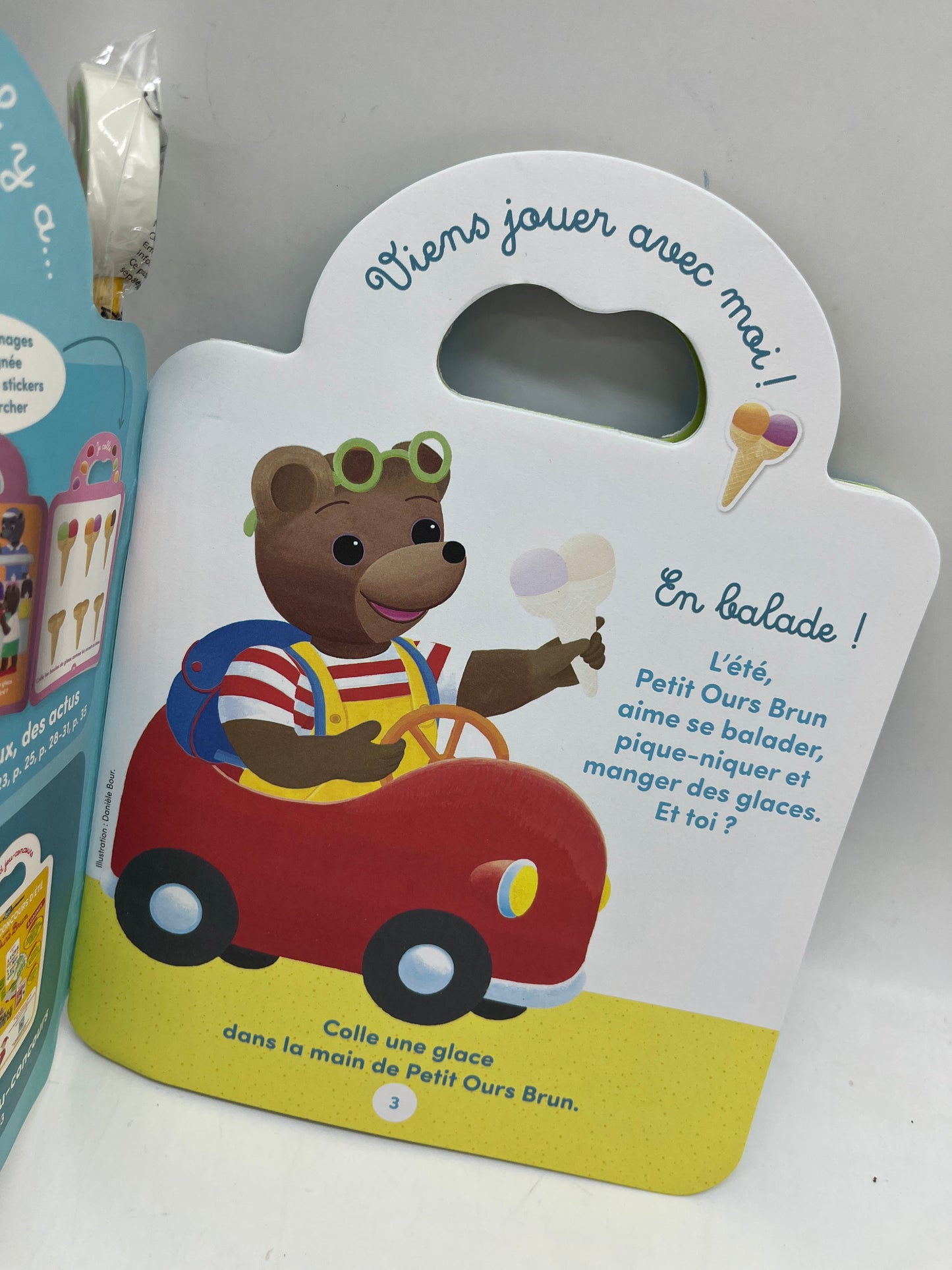 Livre d’activité Magazine Je joue avec Petit ours brun jeux histoire stickers Neuf thème Les vacances ! Jeux activité stickers