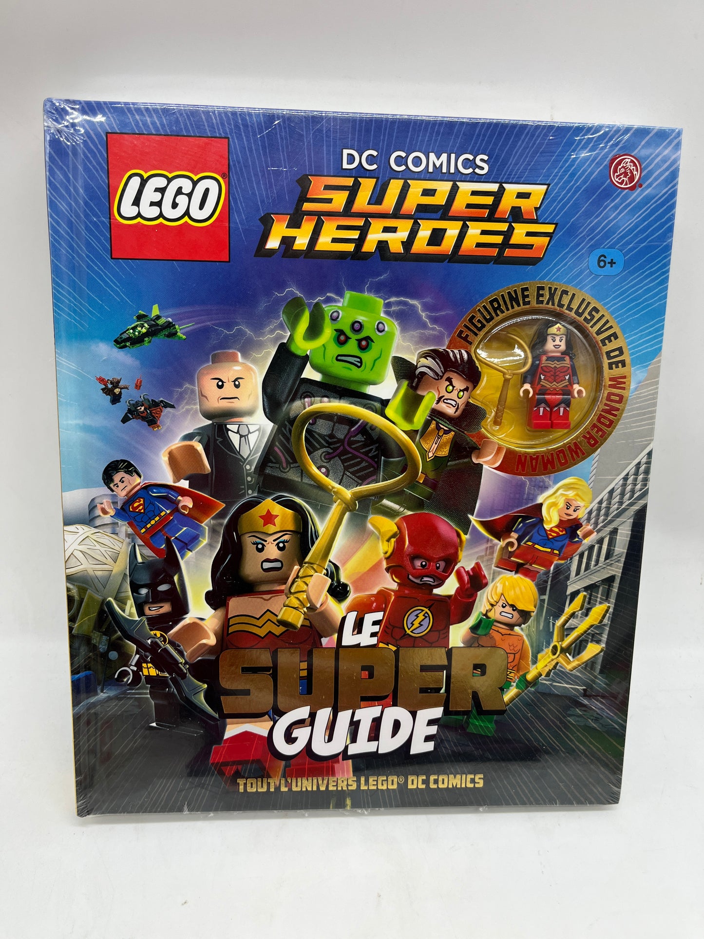 Livre Le super coffret  Guide Lego DC comics Super héros avec sa figurine Exclusive Wonder Woman Neuf