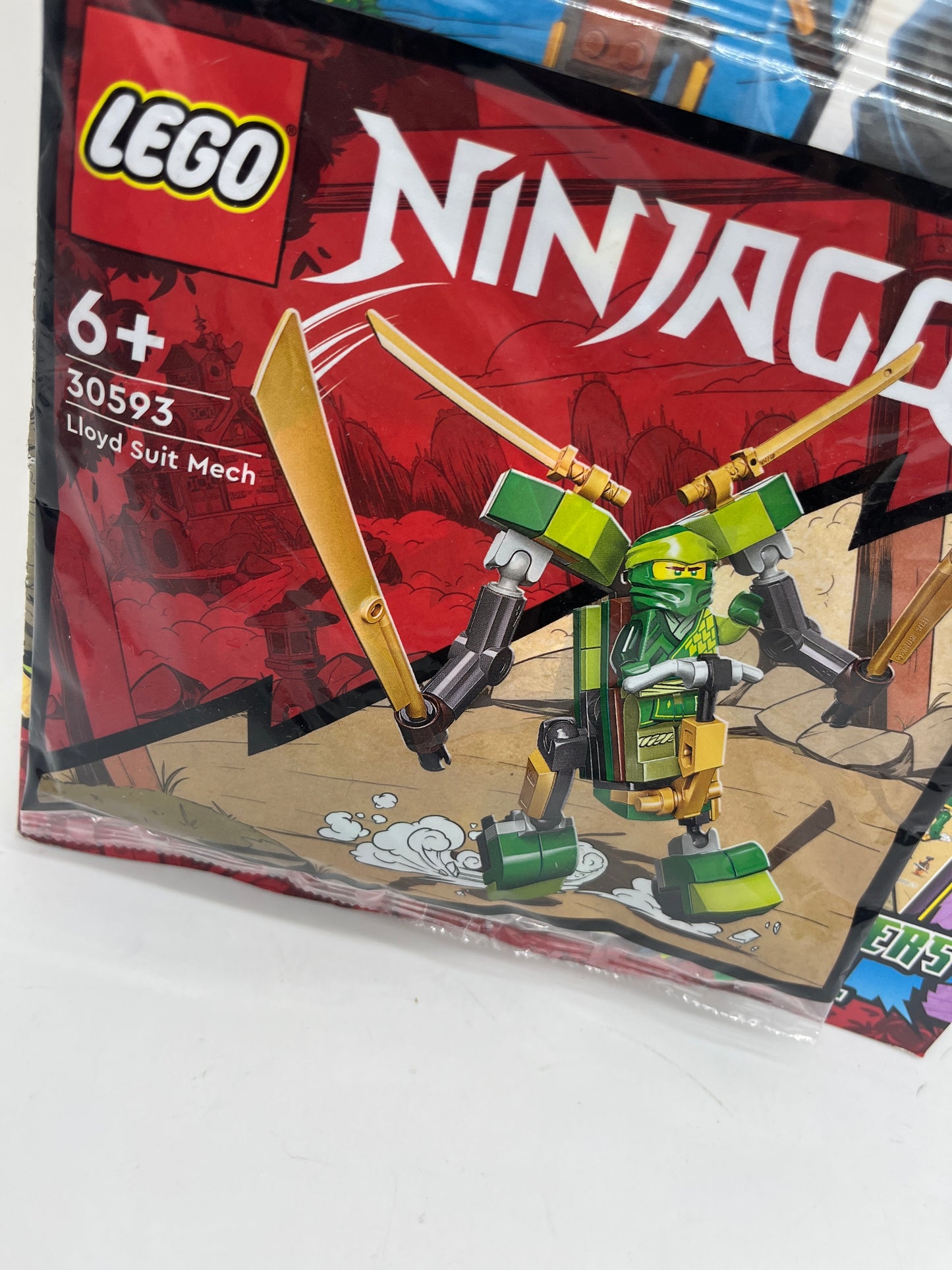 livre d’activité Magazine Lego Ninjago  avec sa mini figurine Lloyd suit mech   Neuf !