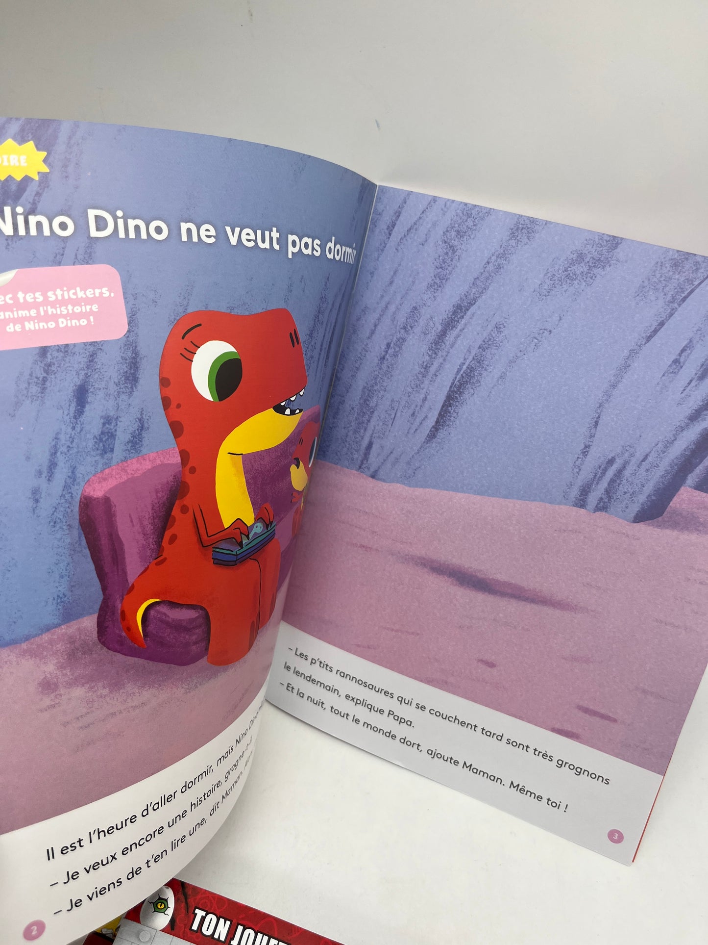 Livre d’activité magazine Mon histoire a coller NiNo le dino ! Numèro 1 avec ces 100 gommettes Neuf