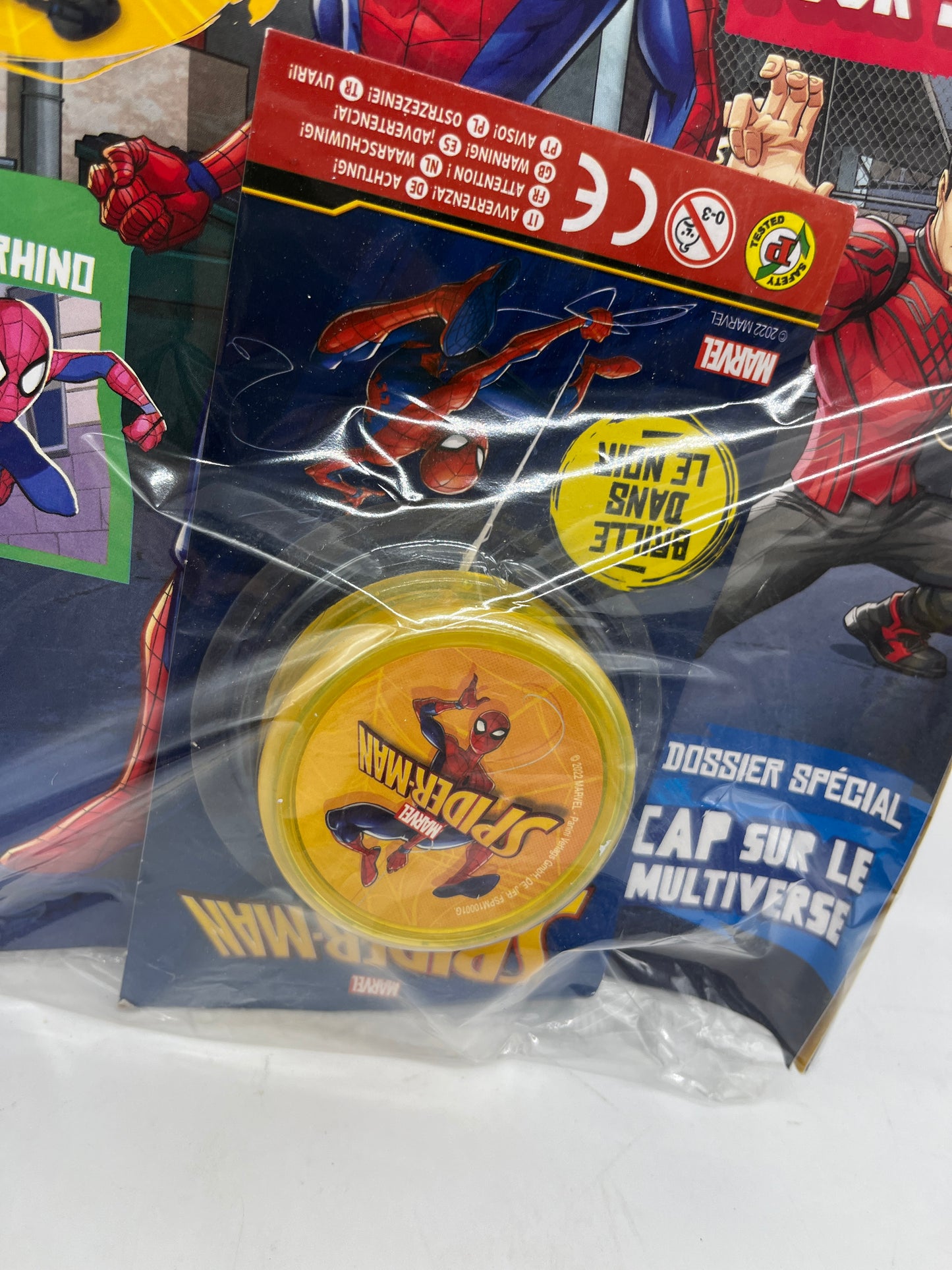 Livre d’activité  Magazine  Disney  Spiderman Marvel Avenger avec son yo yo  Neuf