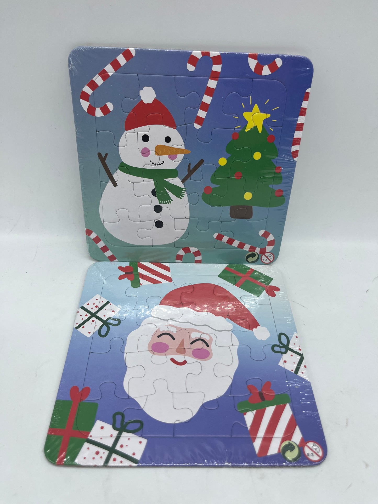 Lot de 2 Puzzles de 16 pièces modèle spécial Noël neuf sous blister