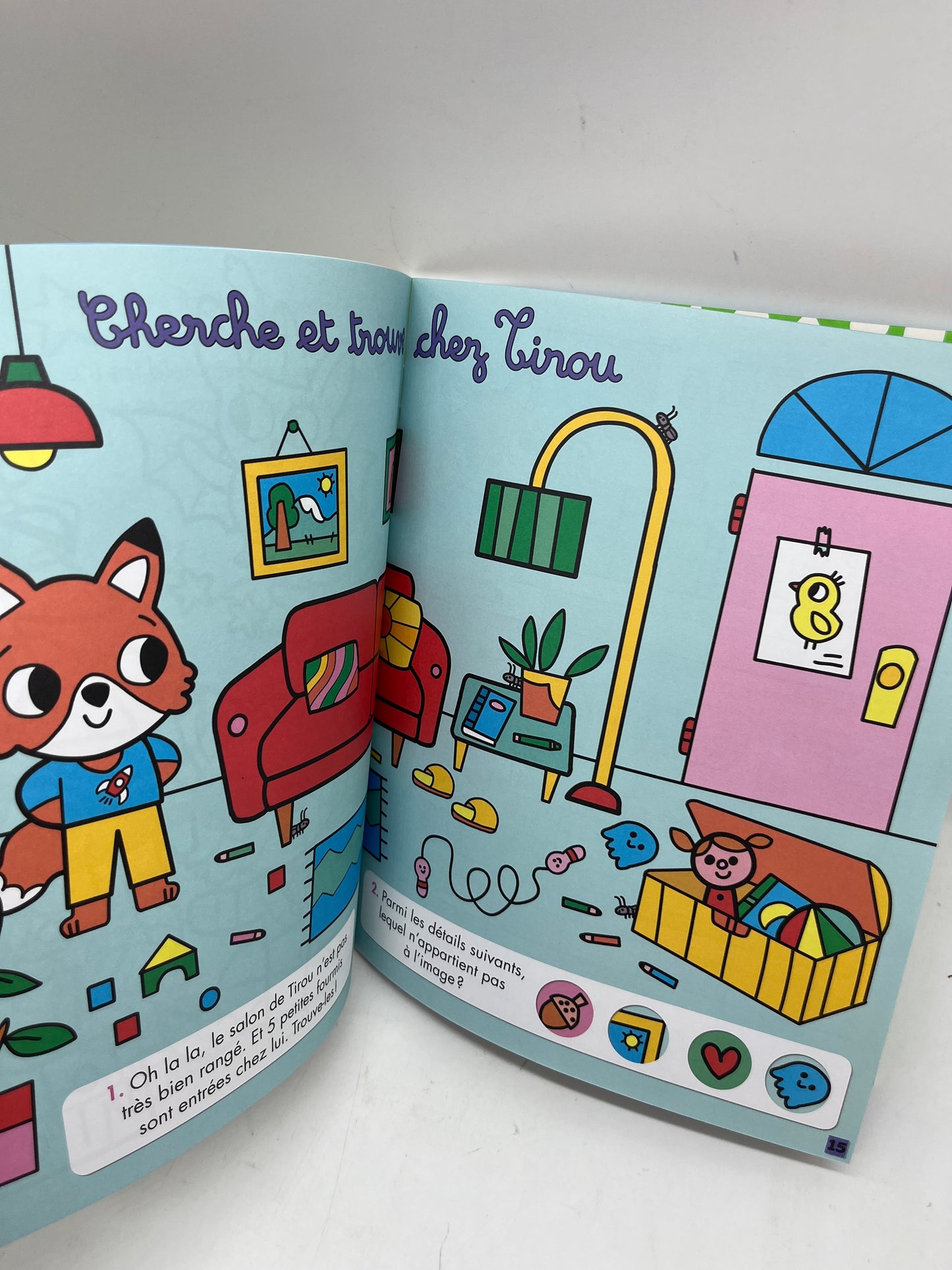 Livre d’activité Magazine TOUPIE les jeux de l’école avec ses 130 gommettes Tirou le renard  Neuf