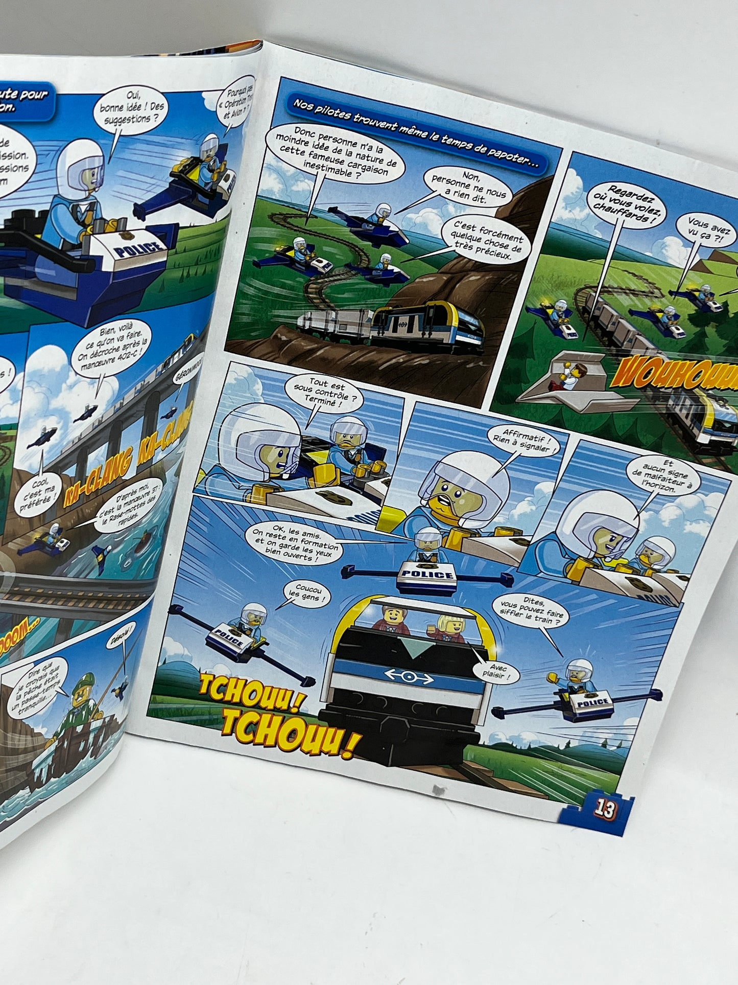 livre d’activité Magazine Lego city police avec sa mini figurine policier avec son avion Neuf