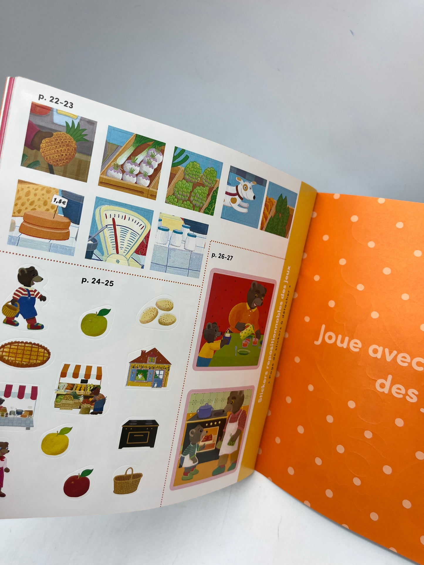 Livre d’activité magazine Les grandes histoires  de Petit Ours Brun thème au marché avec Papa Neuf ! Avec gommettes et imagier