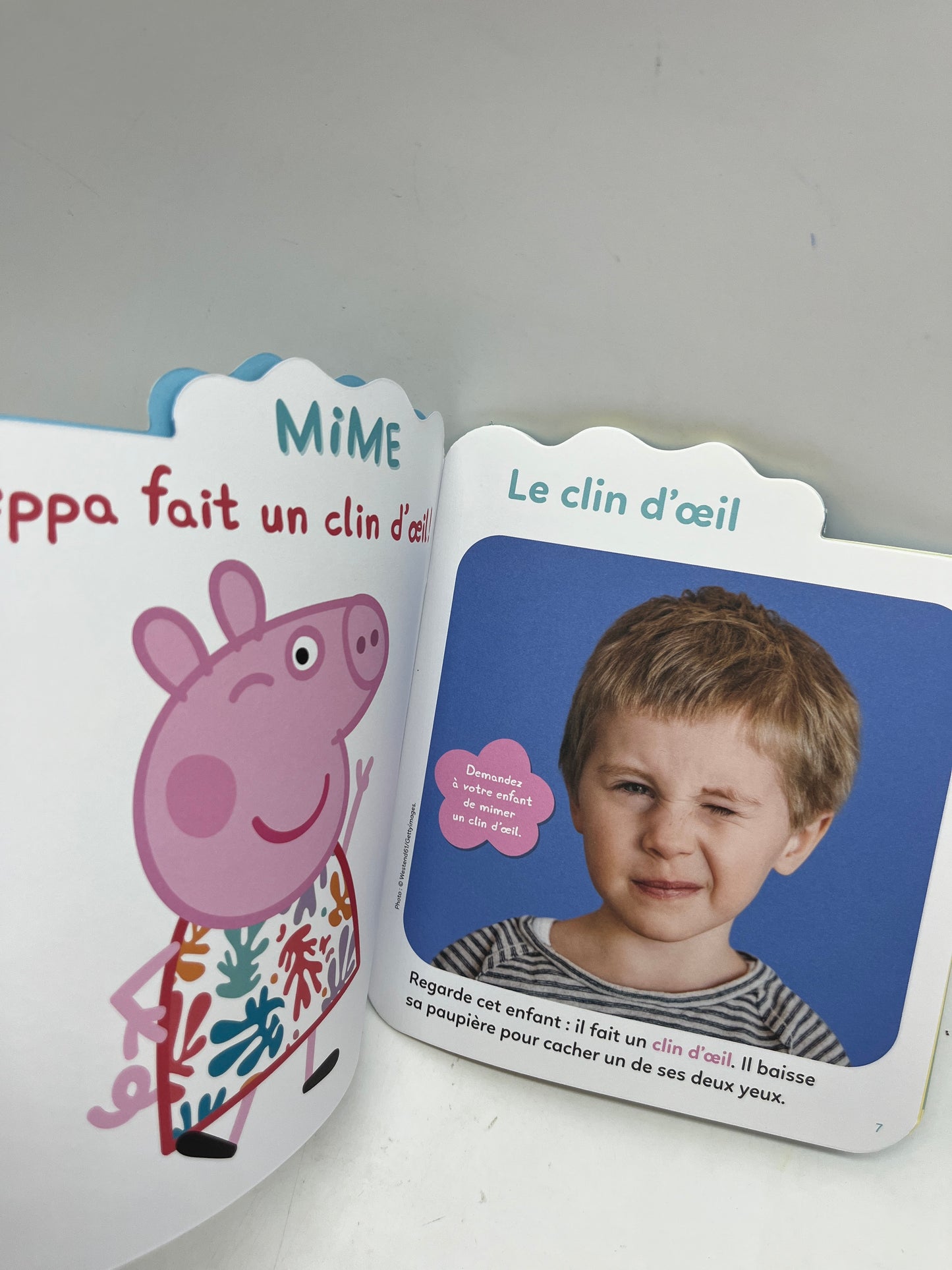 Livre d’activités Magazine À petit pas avec Peppa pig dès 1 ans avec gommettes jeux histoire Neuf modèle Bleu