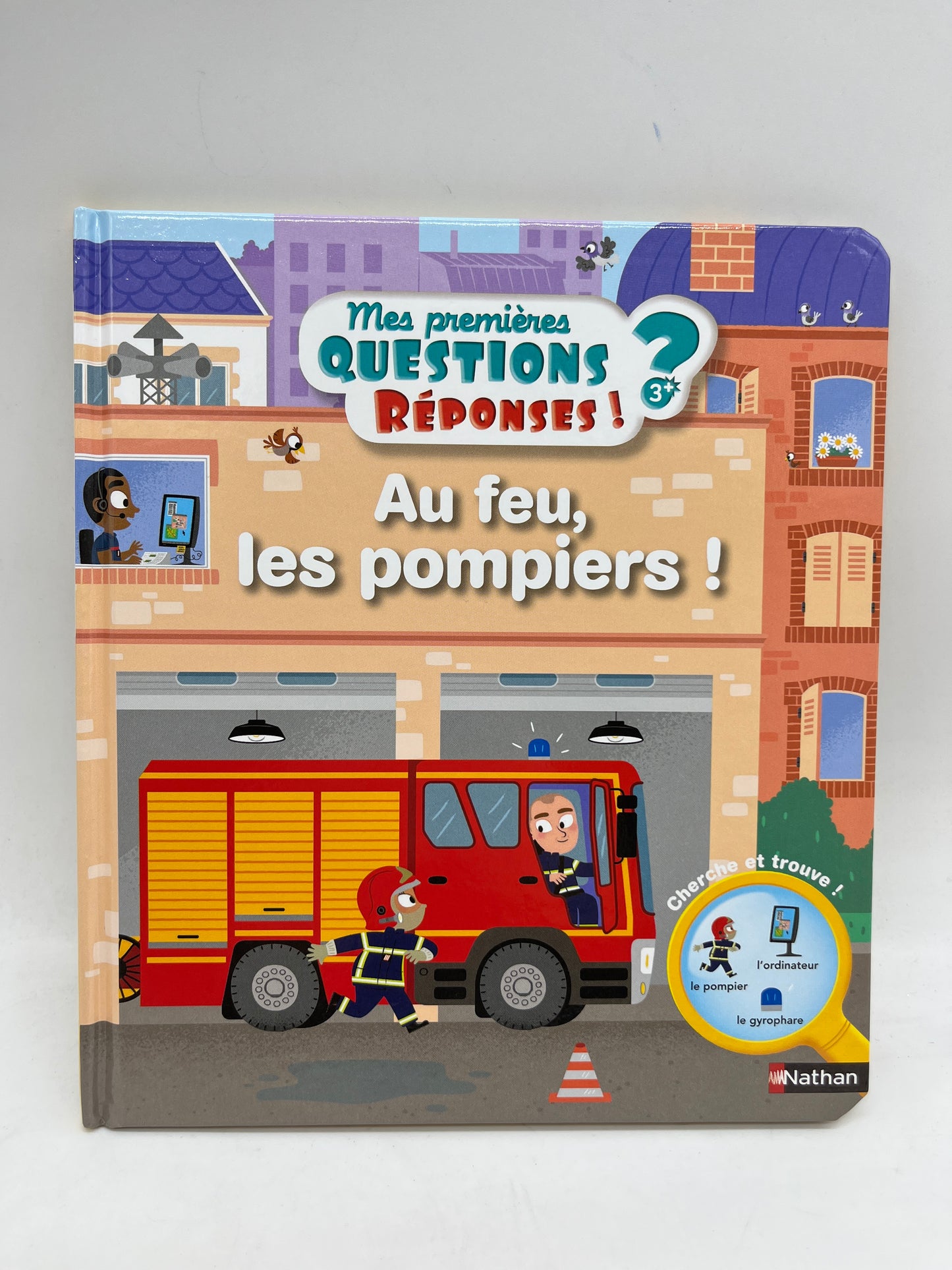 Livre histoire Mes premières questions /réponses avec cherche et trouve thème Au feu, les pompiers !4-7 ans Neuf