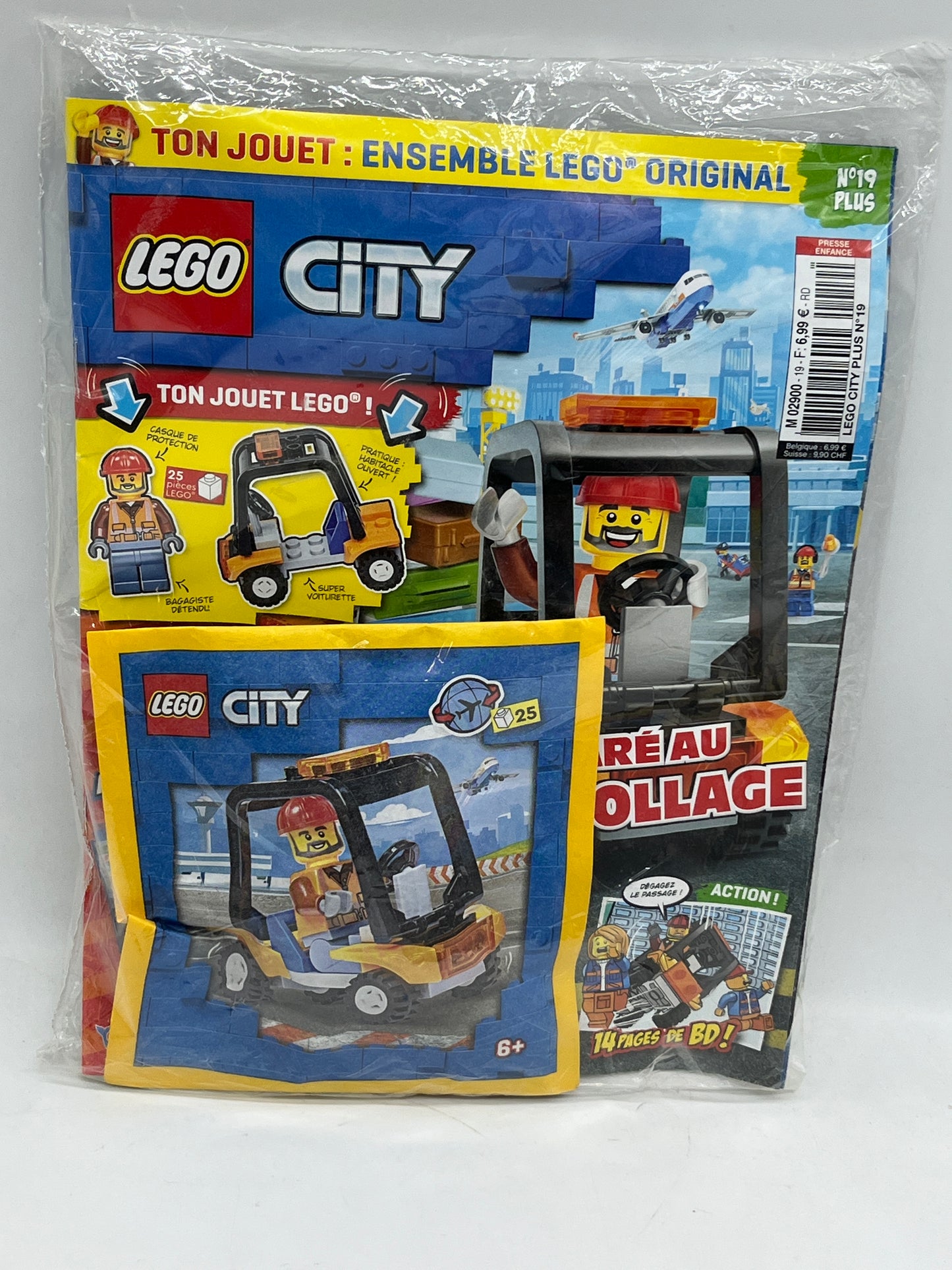 livre d’activité Magazine Lego city  avec sa mini figurine ouvrier et son chargeur poids lourd Neuf