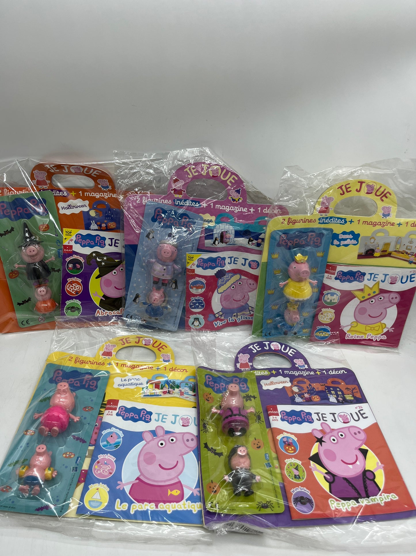 Lot de 5 magazines livre d’activités Pack Peppa Pig Je joue avec ses figurines inédites !