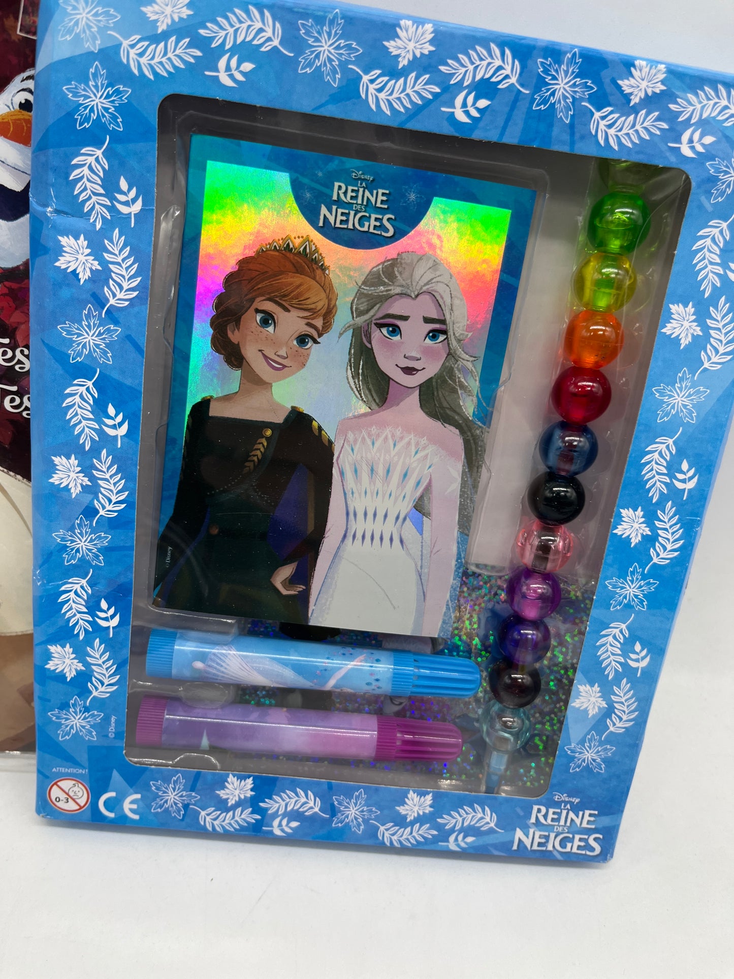 Livre d’activité Magazines Disney princesse Reine des neiges avec son set créatif  Neuf