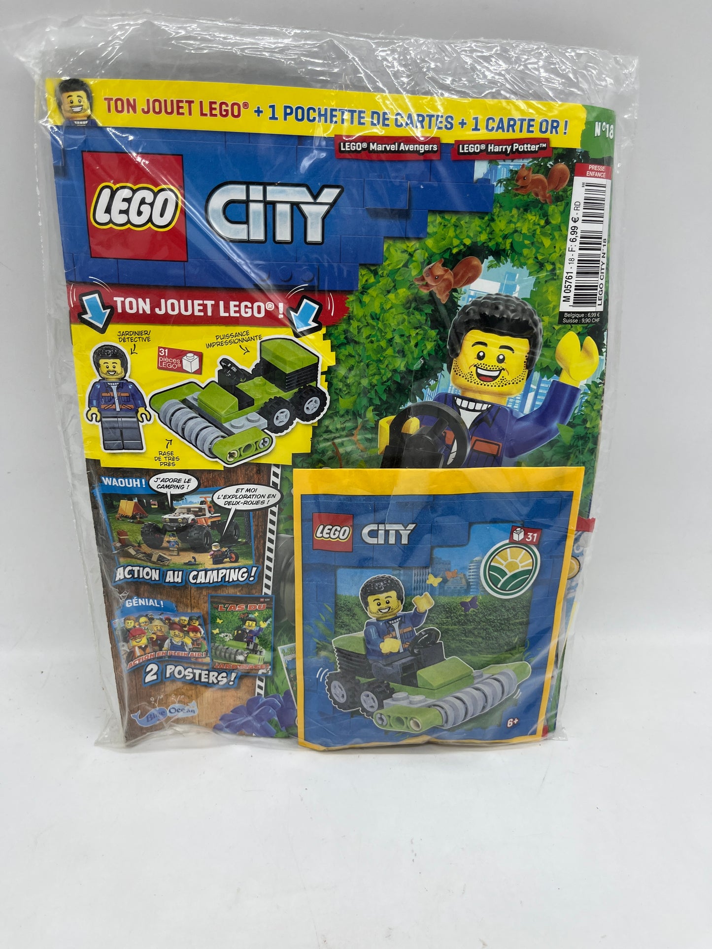 livre d’activité Magazine Lego city  avec sa mini figurine Jardinier avec son tracteur tondeuse Neuf