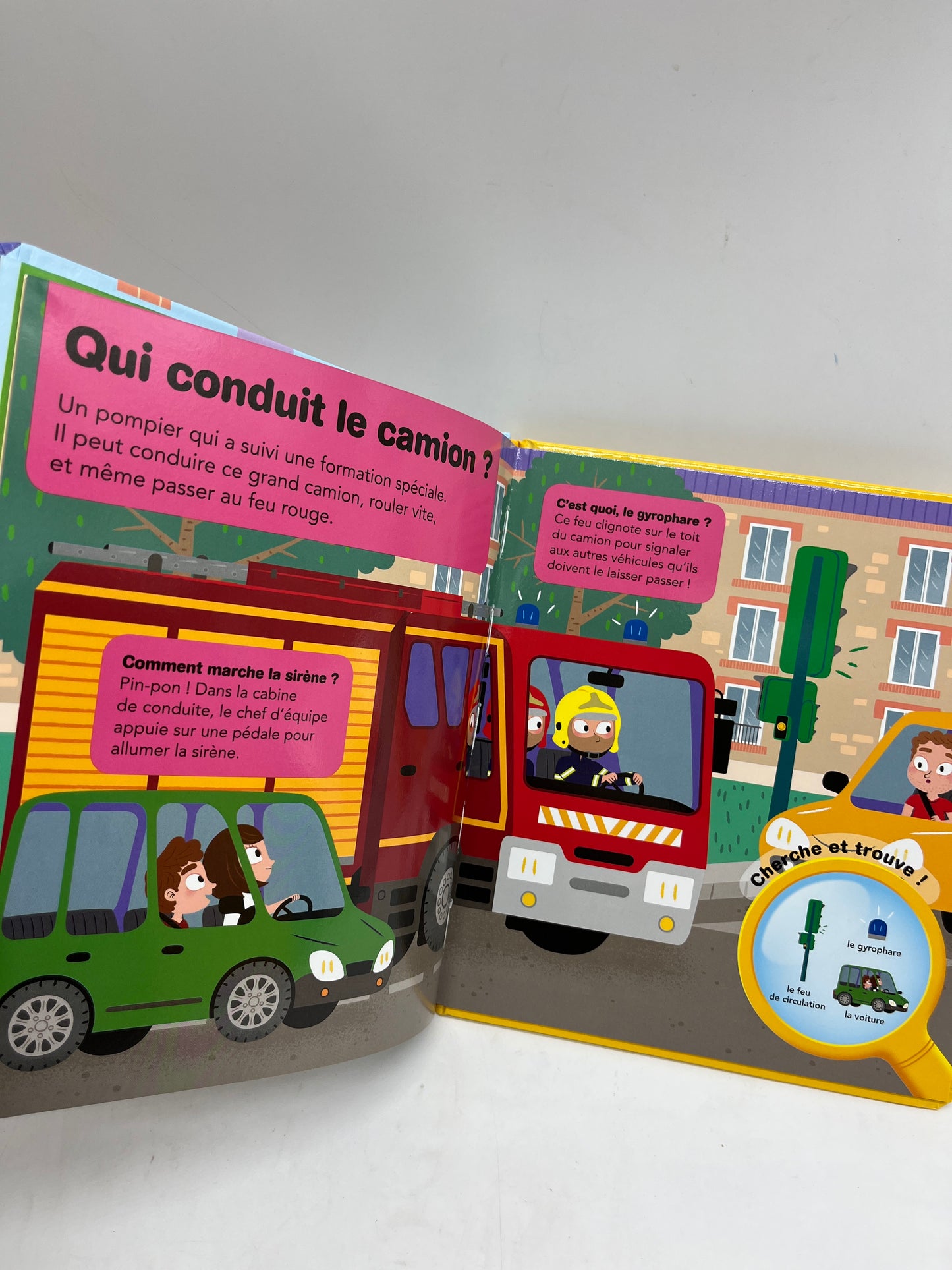 Livre histoire Mes premières questions /réponses avec cherche et trouve thème Au feu, les pompiers !4-7 ans Neuf