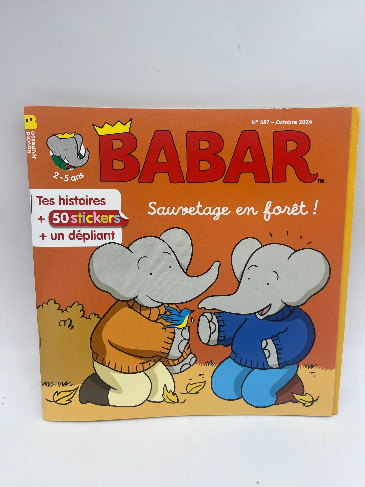 Livre d’activité magazine Babar sauvetage en forêt  avec 50 autocollants Neuf !