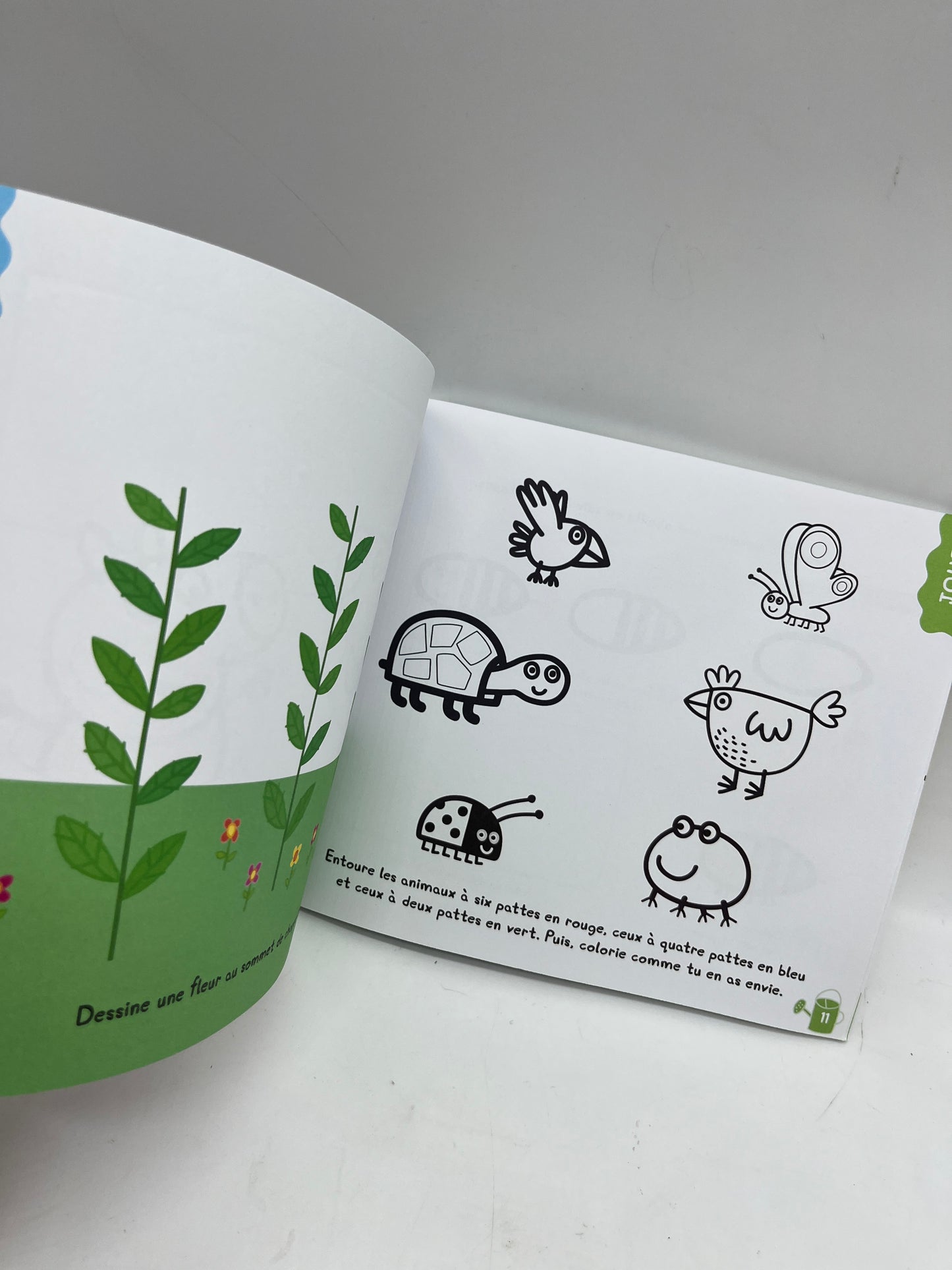 Livre d’activités Magazine Les cahiers de Peppa Pig Coloriage Thème Le printemps épatant avec ses crayons de couleurs Neuf