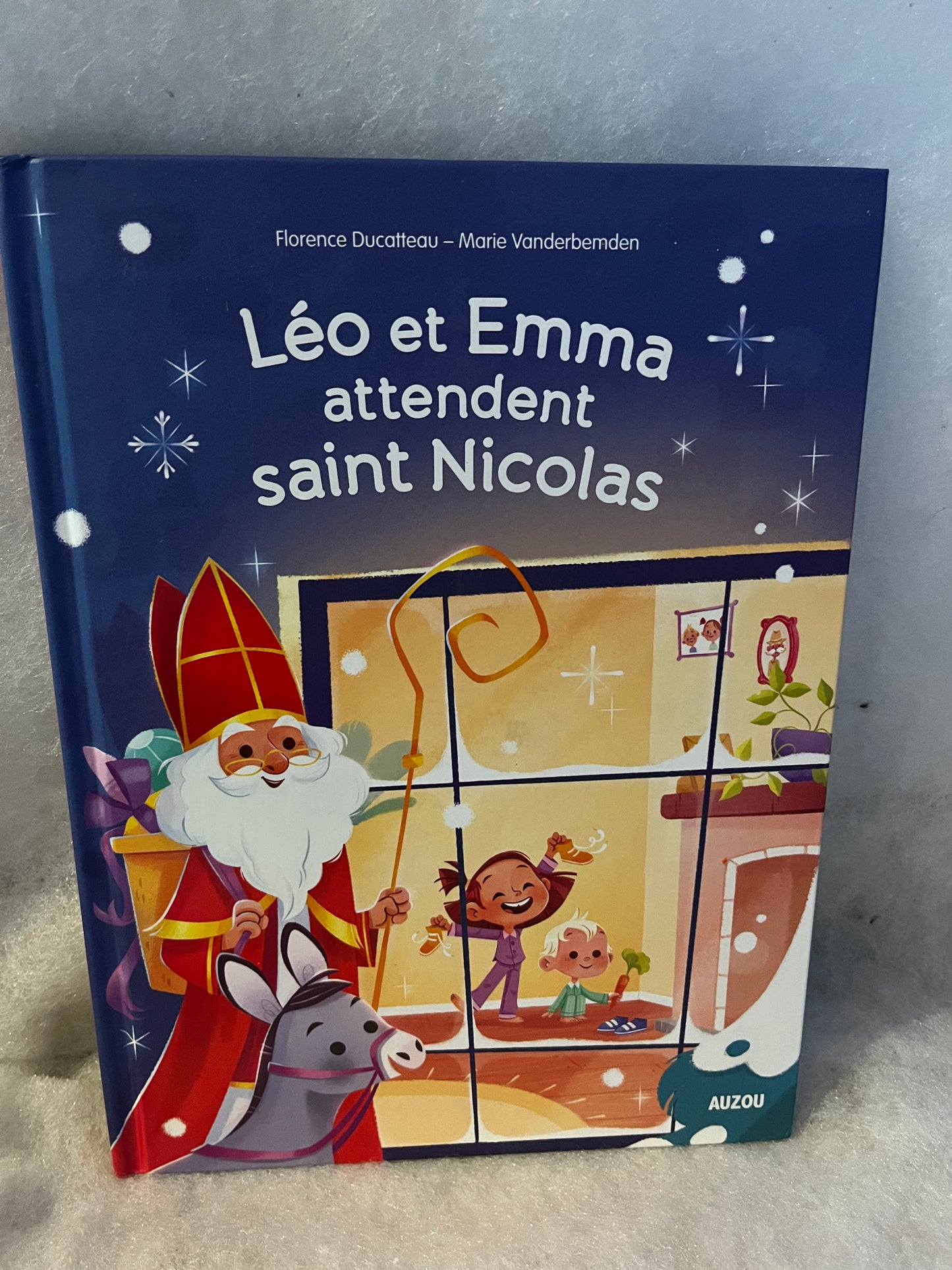 Livre Léo et Emma attendent Saint Nicolas edition Auzou Neuf !