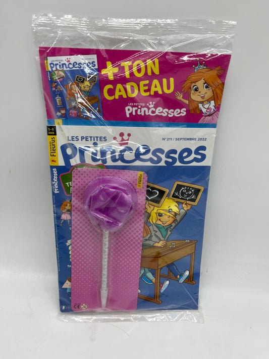 livre d’activité Magazine Les petites Princesses Edition Fleurus avec son stylo pompom neuf !