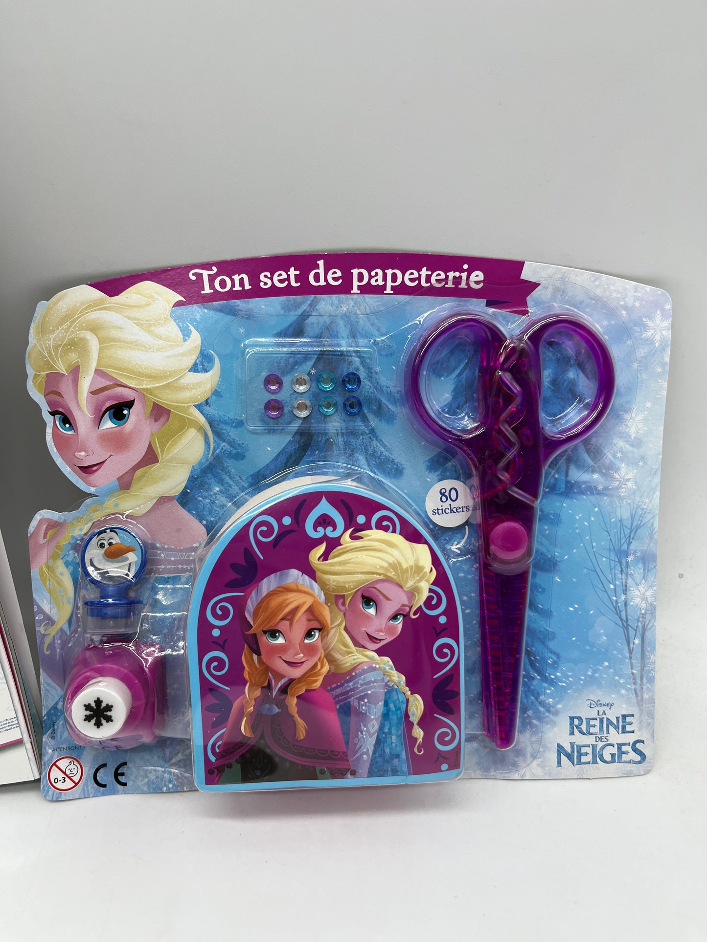 Livre d’activité Magazines Disney princesse Reine des neiges avec son set papeterie  Neuf