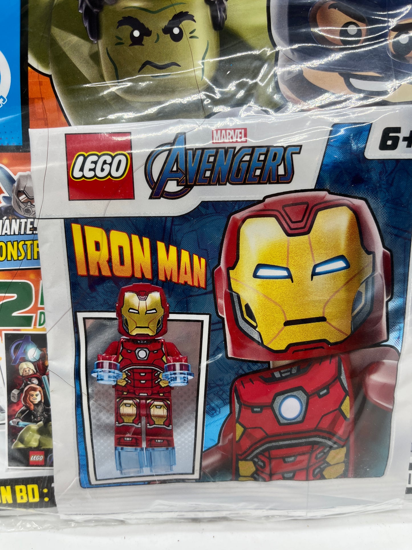 livre d’activité Magazine Lego Marvel  avec sa mini figurine  Iron man Neuf !