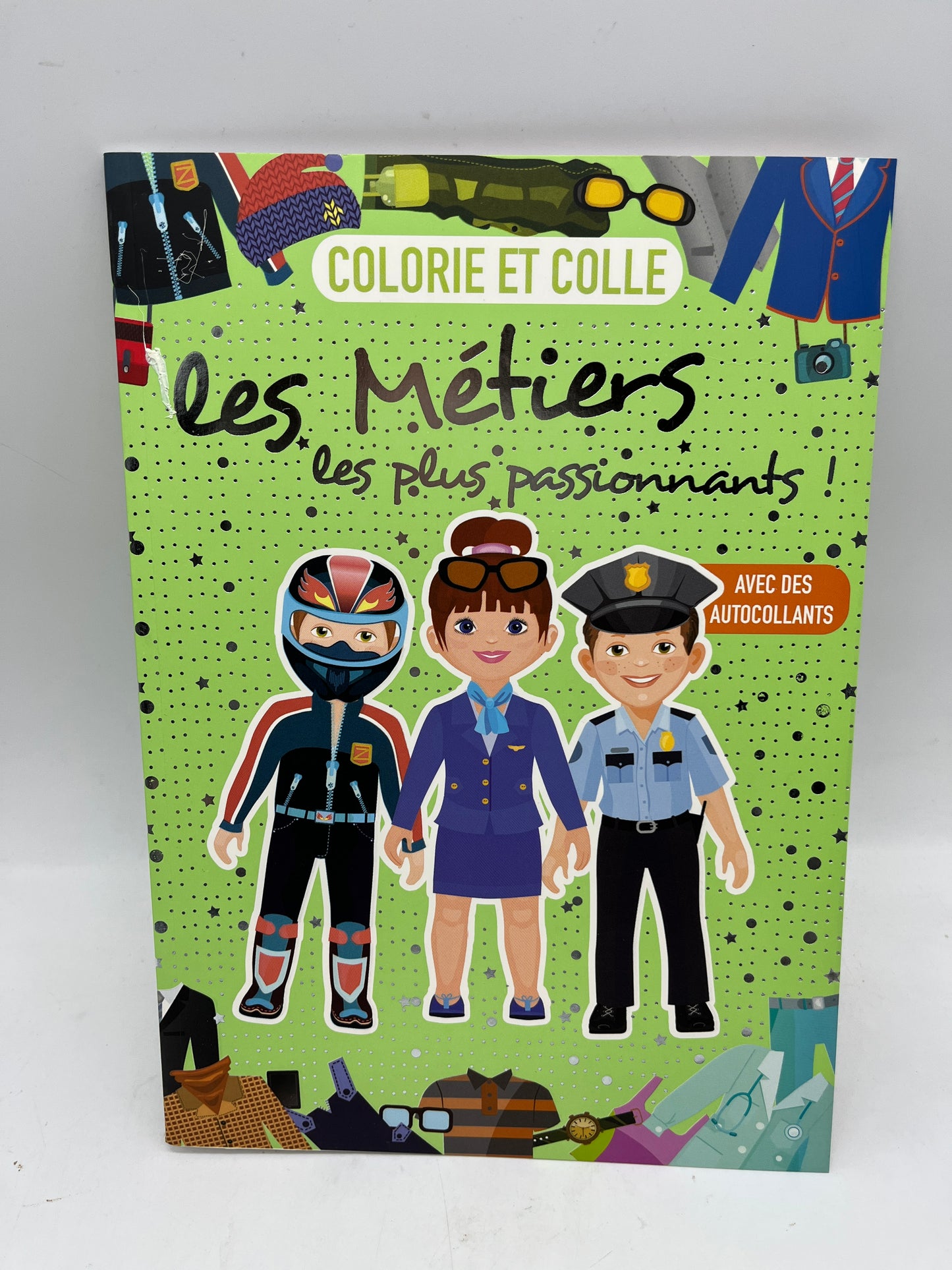 livre d’activité Je colle je colorie Thème les métiers les plus passionnants Neuf