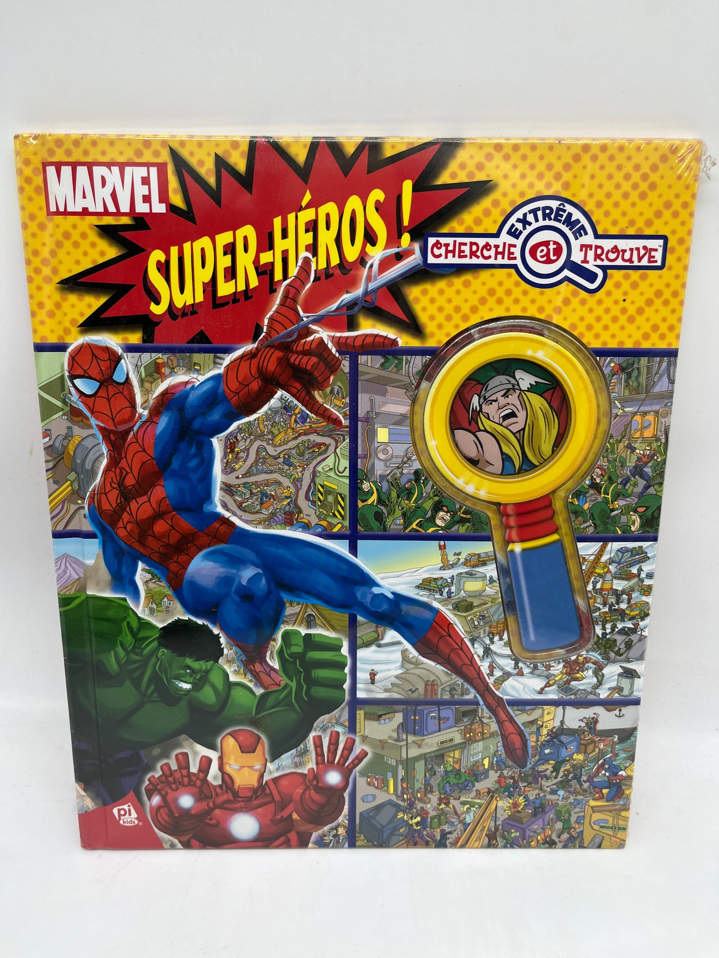 livre Cherche et trouve thème Super Heros Marvel avec sa loupe  Neuf